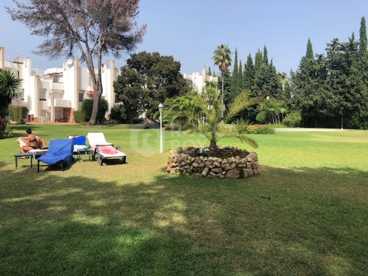 Bright and spacious three bedroom townhouse in Miragolf, Nueva Andalucia