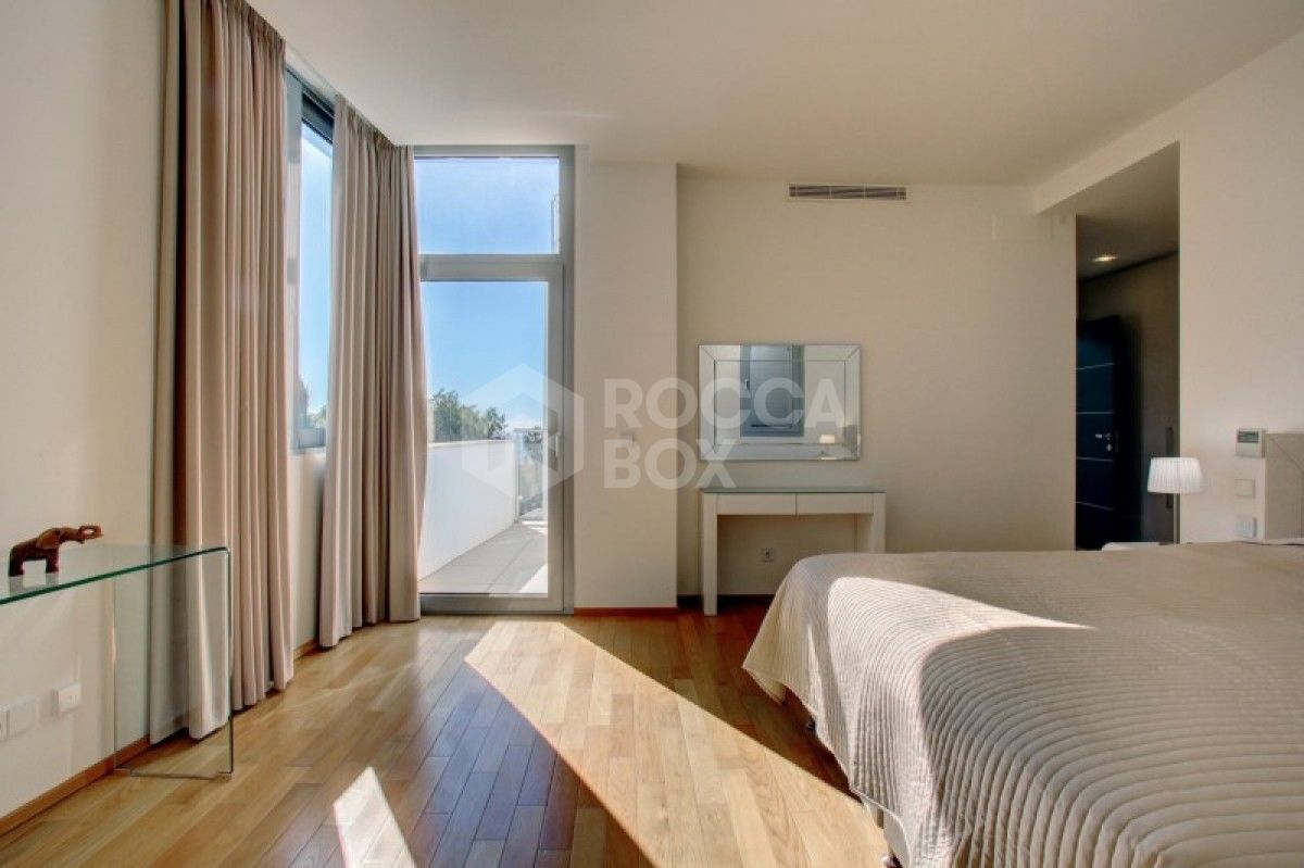 Beautiful 4 bed townhouse for sale in Sierra Blanca in Marbella