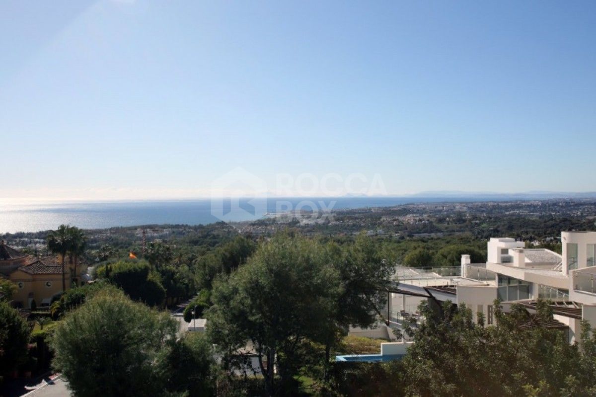 Beautiful 4 bed townhouse for sale in Sierra Blanca in Marbella