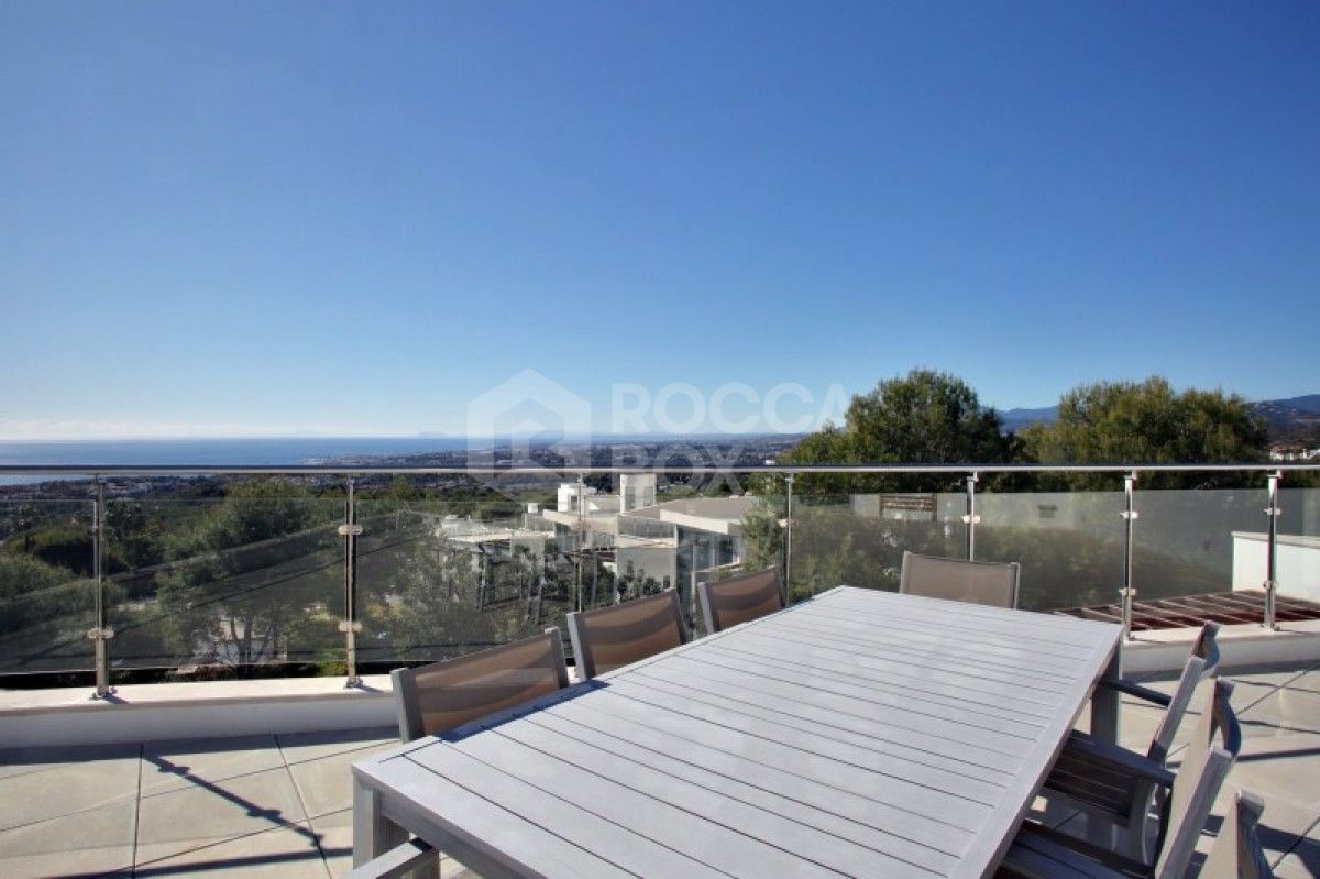 Beautiful 4 bed townhouse for sale in Sierra Blanca in Marbella