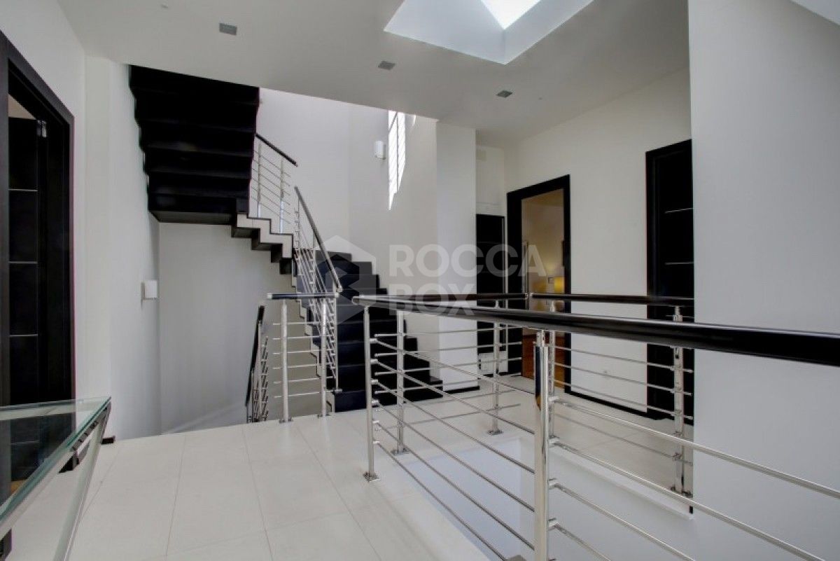 Beautiful 4 bed townhouse for sale in Sierra Blanca in Marbella