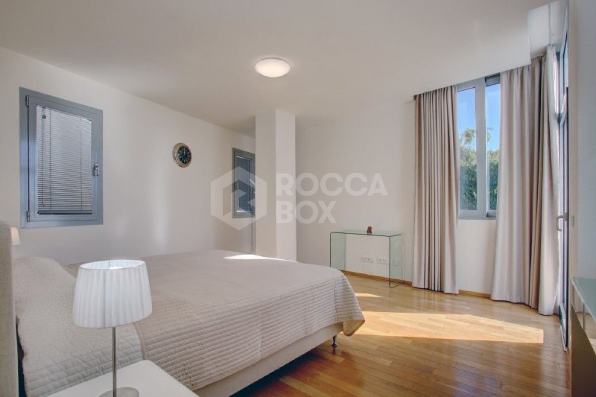Beautiful 4 bed townhouse for sale in Sierra Blanca in Marbella