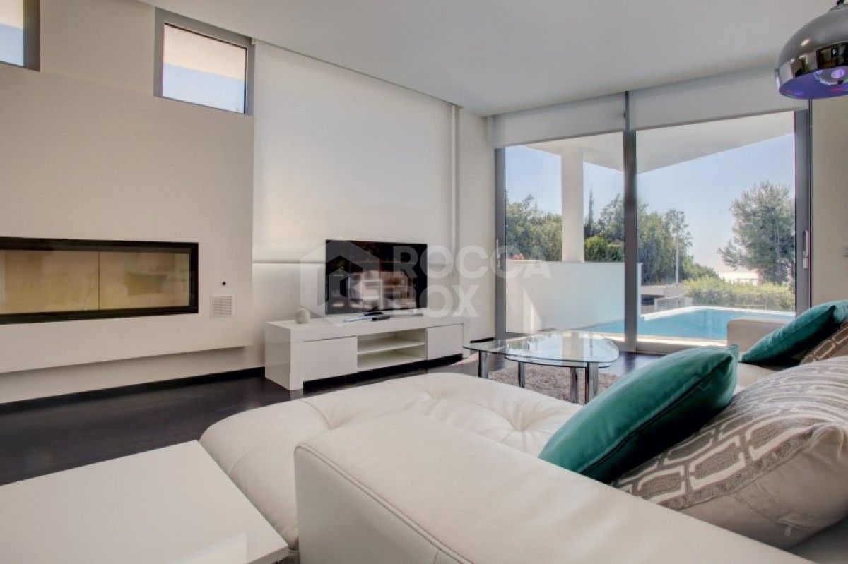Beautiful 4 bed townhouse for sale in Sierra Blanca in Marbella