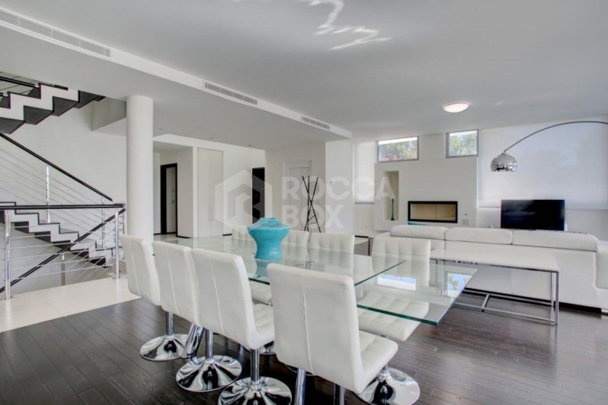 Beautiful 4 bed townhouse for sale in Sierra Blanca in Marbella