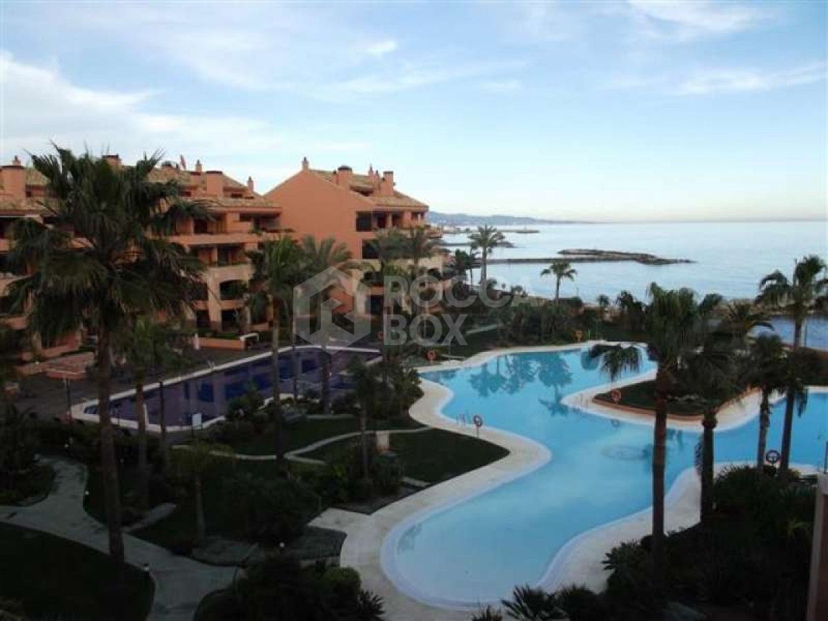 Stunning 2 Bedroom Apartment in Puerto Banus