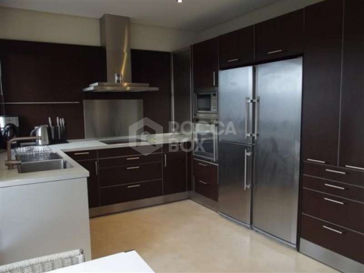 Stunning 2 Bedroom Apartment in Puerto Banus