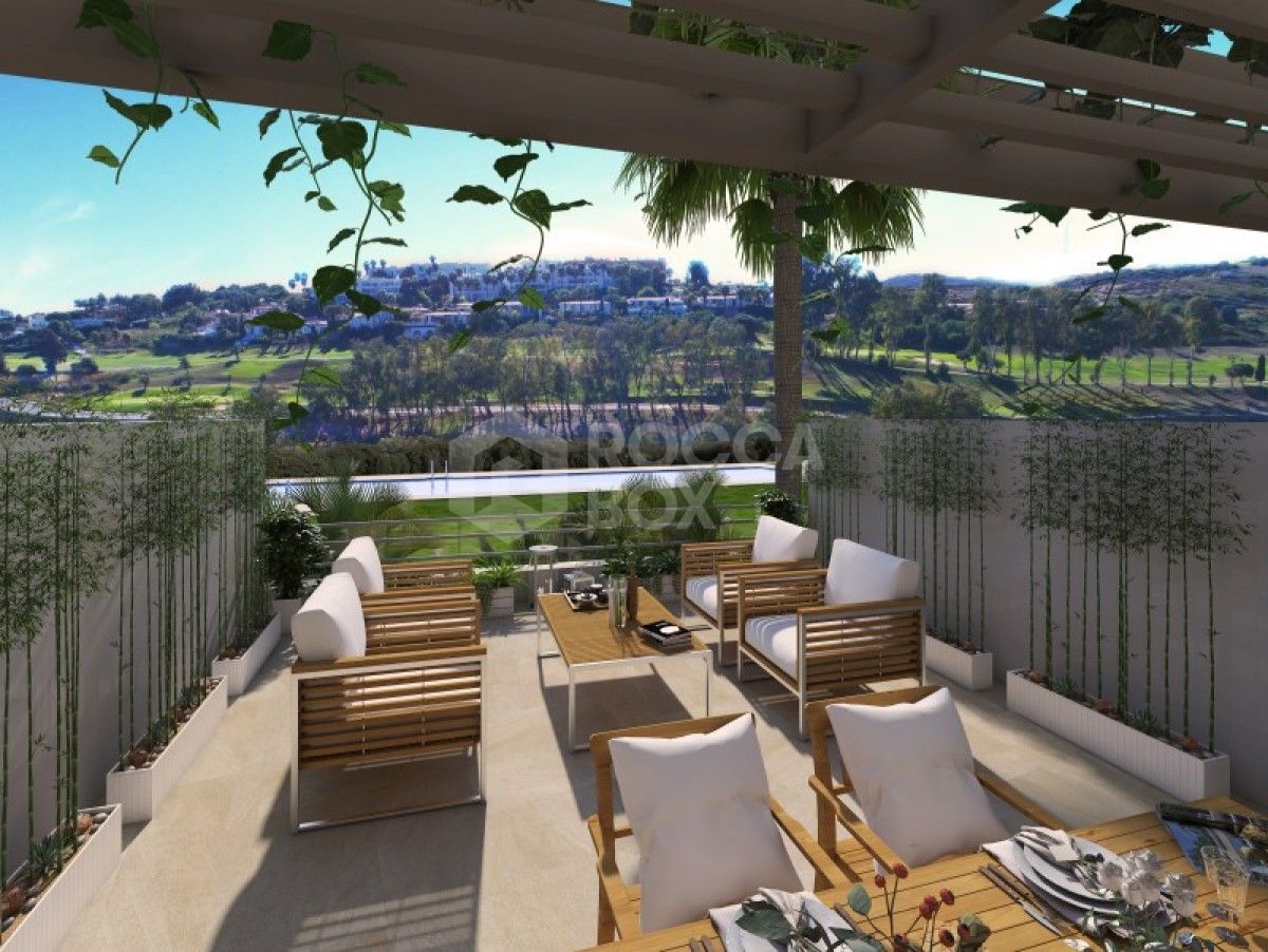 Nice 3 bed town houses development in Estepona Golf