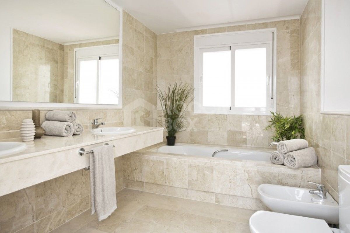 New Apartments and Penthouses for sale in Aloha Royal in Nueva Andalucia