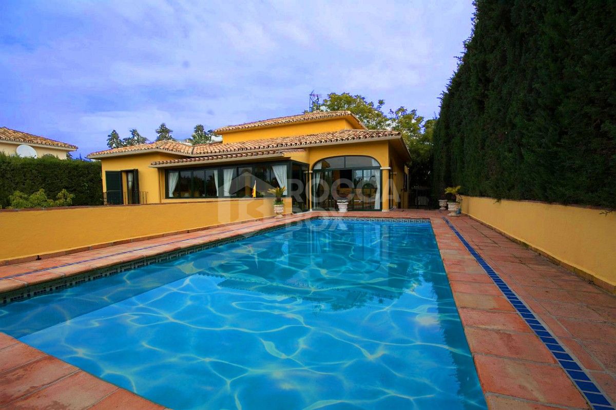 Villa with Guest House for sale in Guadalmina Alta, Marbella