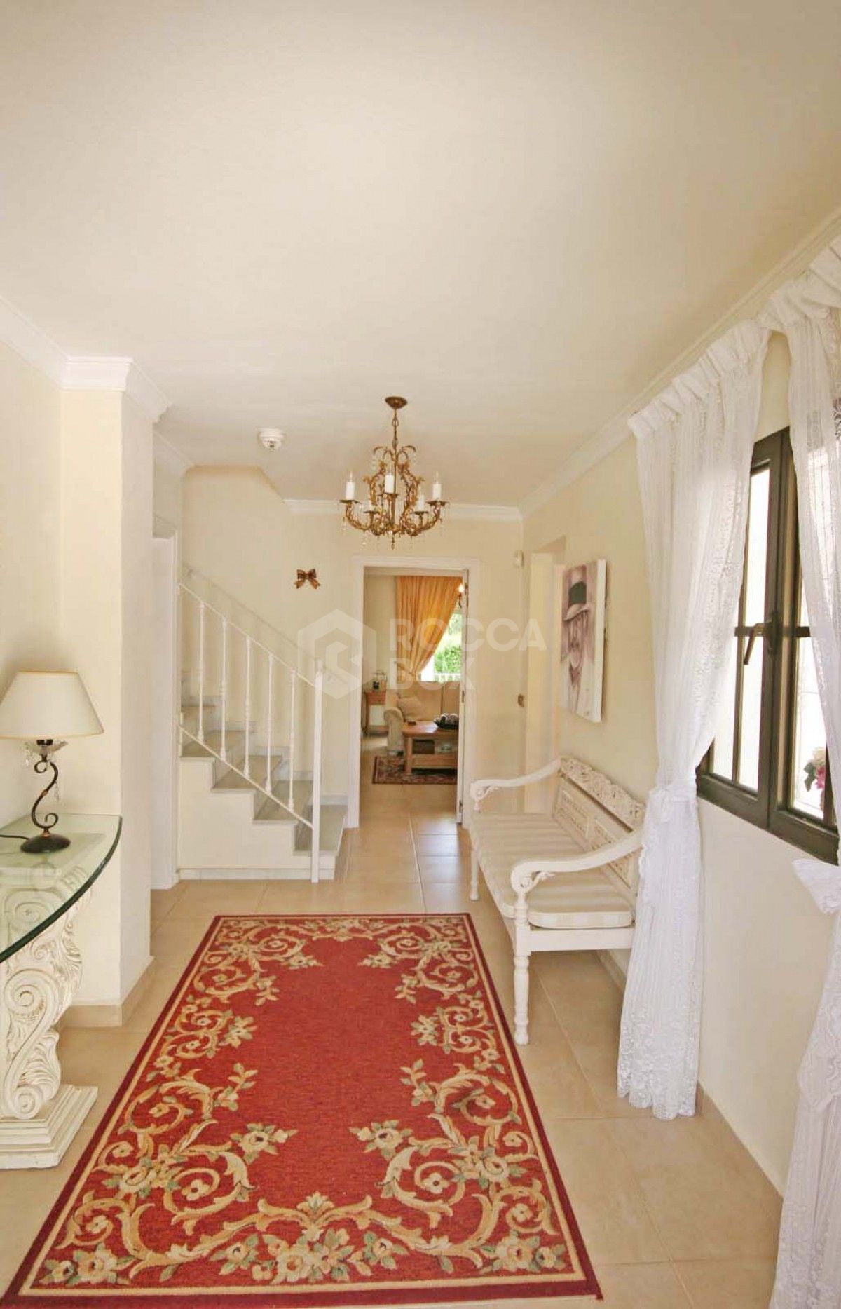 Beautiful 5 bedroom villa in El Paraiso,Estepona.