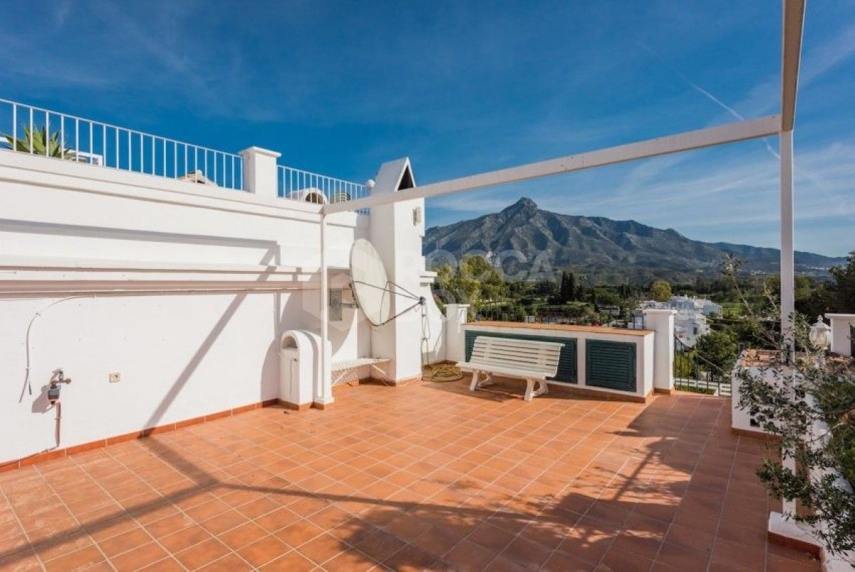 Stunning 3 bed twonhouse for sale in Aloha Pueblo in nueva andalucia