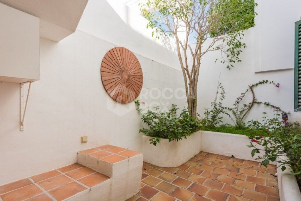 Stunning 3 bed twonhouse for sale in Aloha Pueblo in nueva andalucia