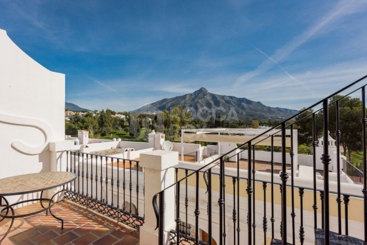 Stunning 3 bed twonhouse for sale in Aloha Pueblo in nueva andalucia