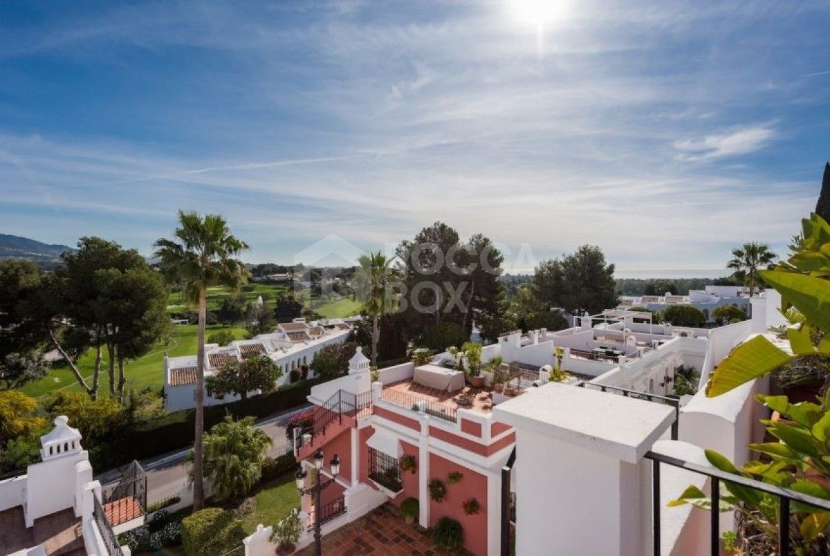 Stunning 3 bed twonhouse for sale in Aloha Pueblo in nueva andalucia