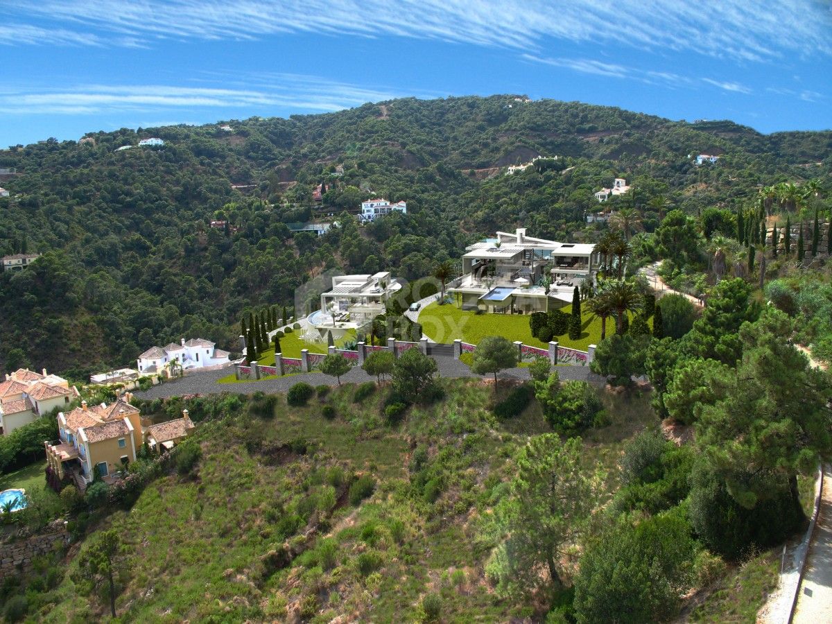 Fantastic Plots for sale in El Madroñal in Marbella