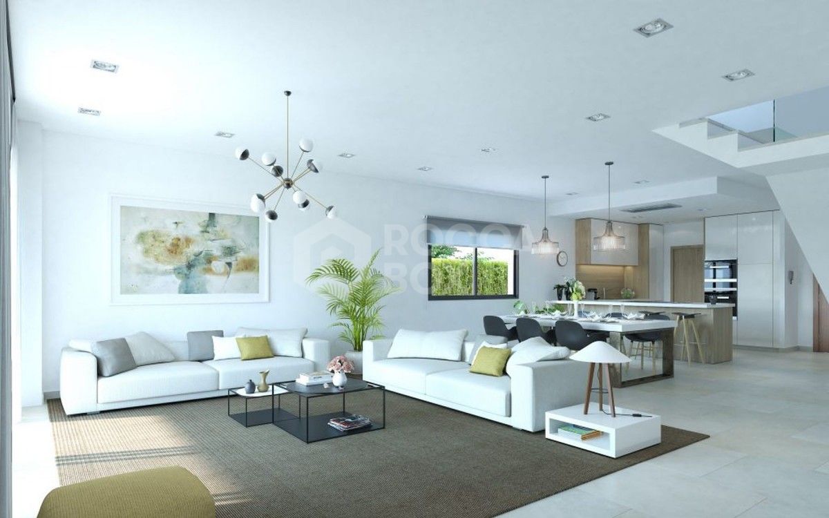 Luxury Town House with Private Pool and Garden in Estepona, Malaga