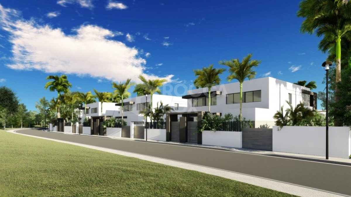 Luxury Town House with Private Pool and Garden in Estepona, Malaga