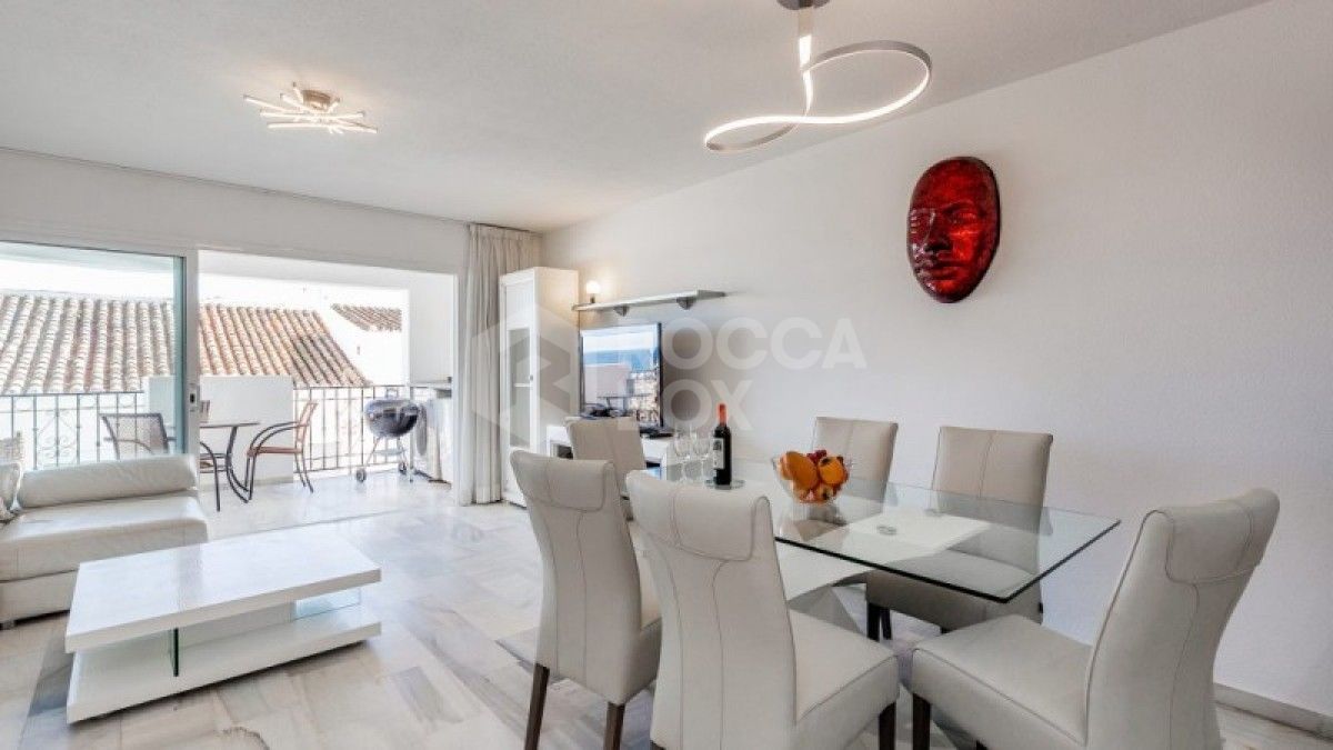 Bright 2 bed apartment for sale in Puerto Banus in Marbella