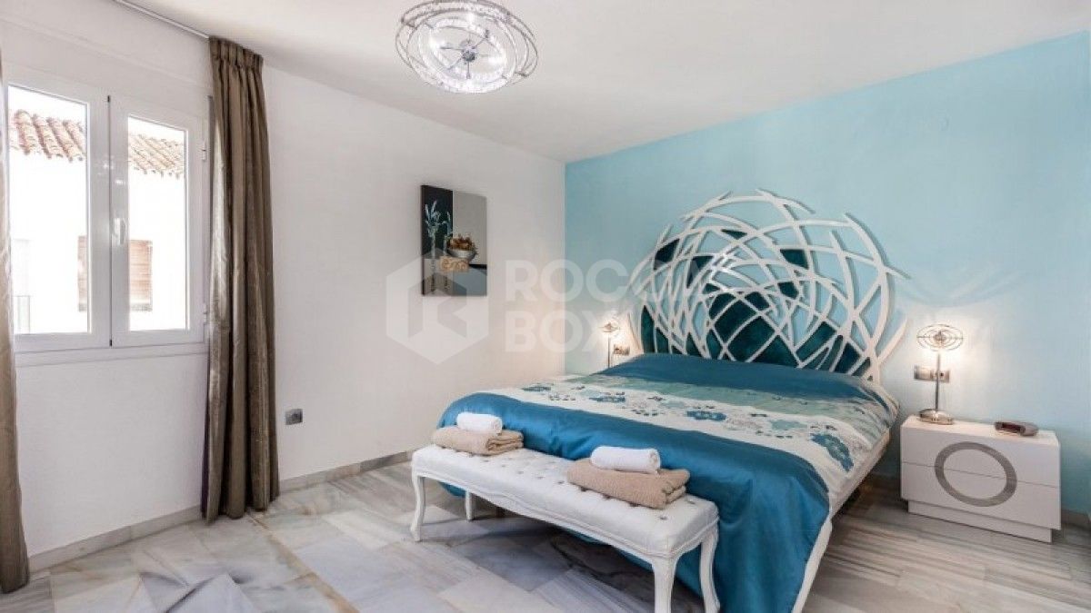 Bright 2 bed apartment for sale in Puerto Banus in Marbella