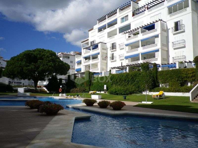 Apartment for sale in Puerto Banus, Marbella (All)