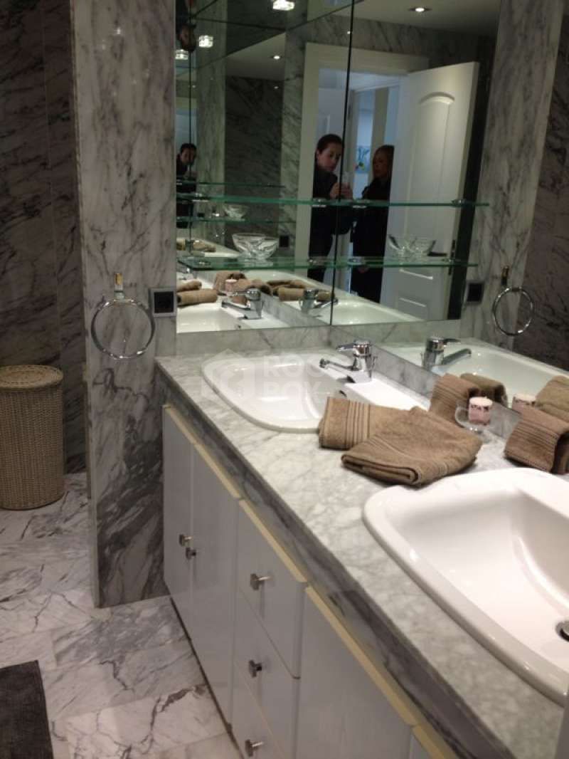 Apartment for sale in Puerto Banus, Marbella (All)