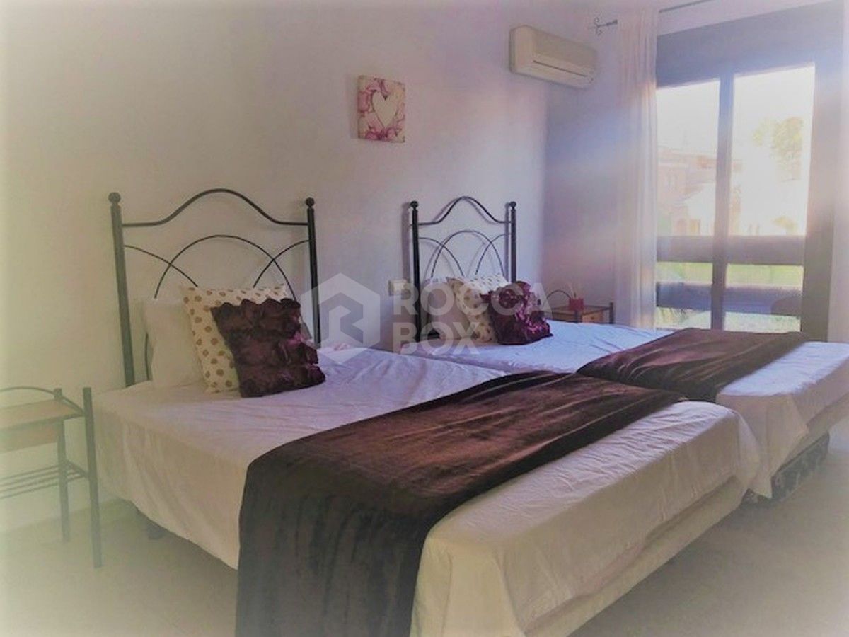 Lovely spacious apartment in Nueva Andalucia for sale