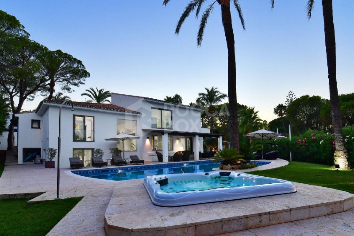 Wonderful 4 bed villa for sale in las brisas nueva Andalucia