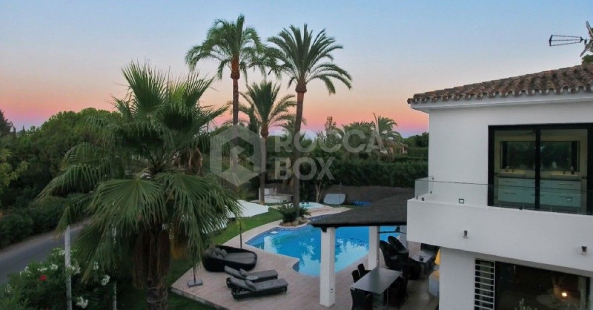 Wonderful 4 bed villa for sale in las brisas nueva Andalucia