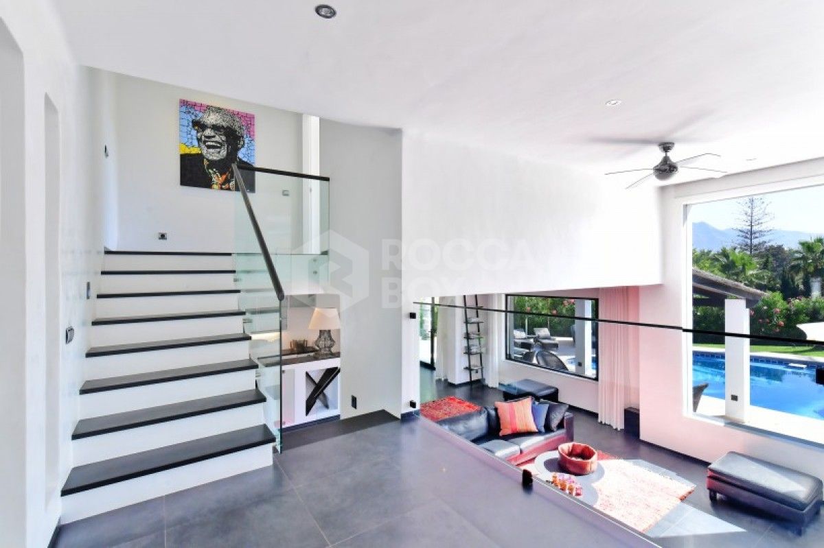 Wonderful 4 bed villa for sale in las brisas nueva Andalucia