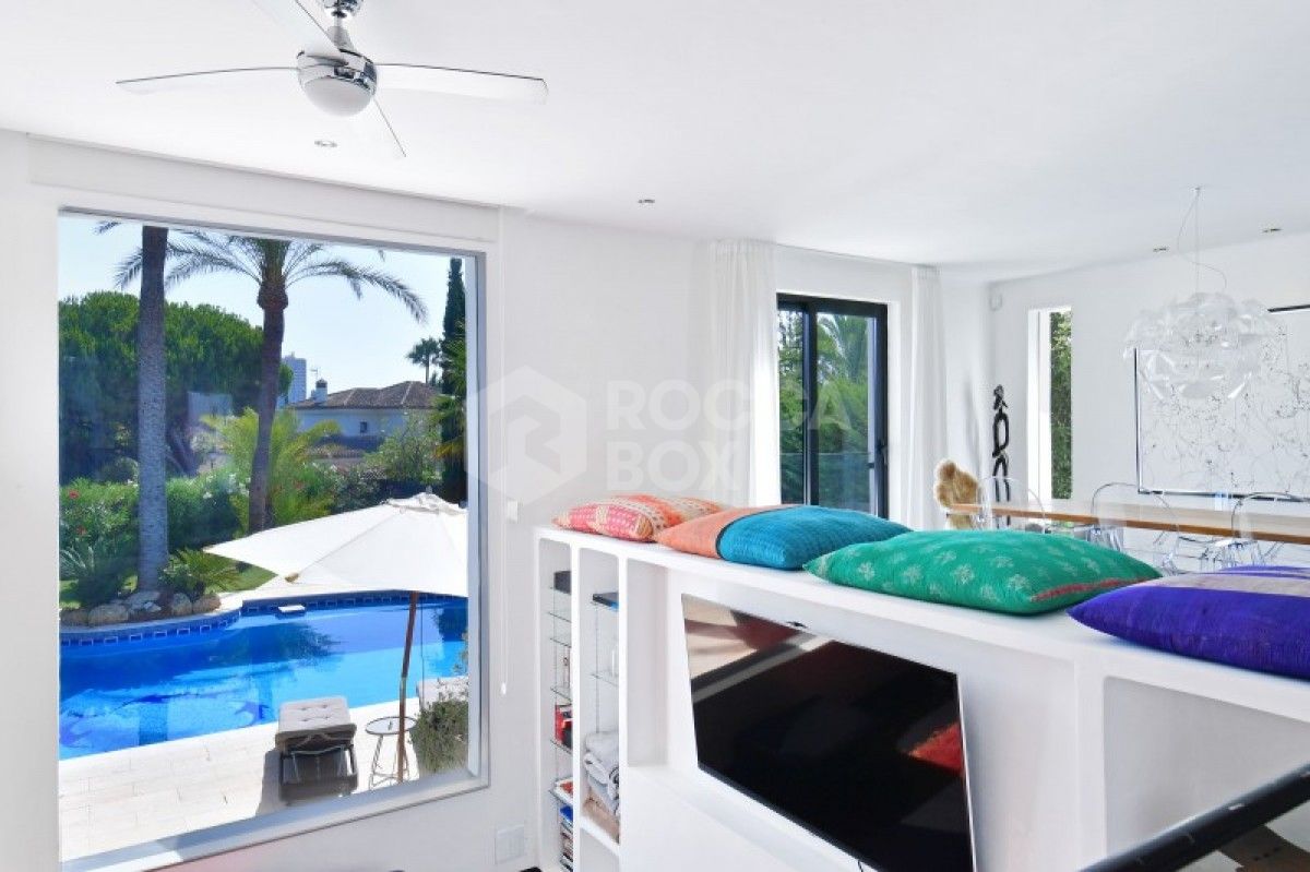 Wonderful 4 bed villa for sale in las brisas nueva Andalucia