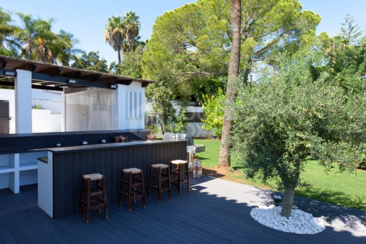 Wonderful 4 bed villa for sale in las brisas nueva Andalucia