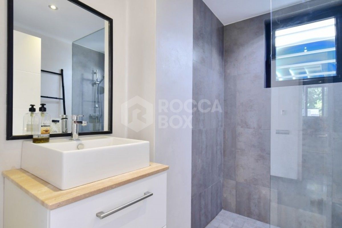 Wonderful 4 bed villa for sale in las brisas nueva Andalucia