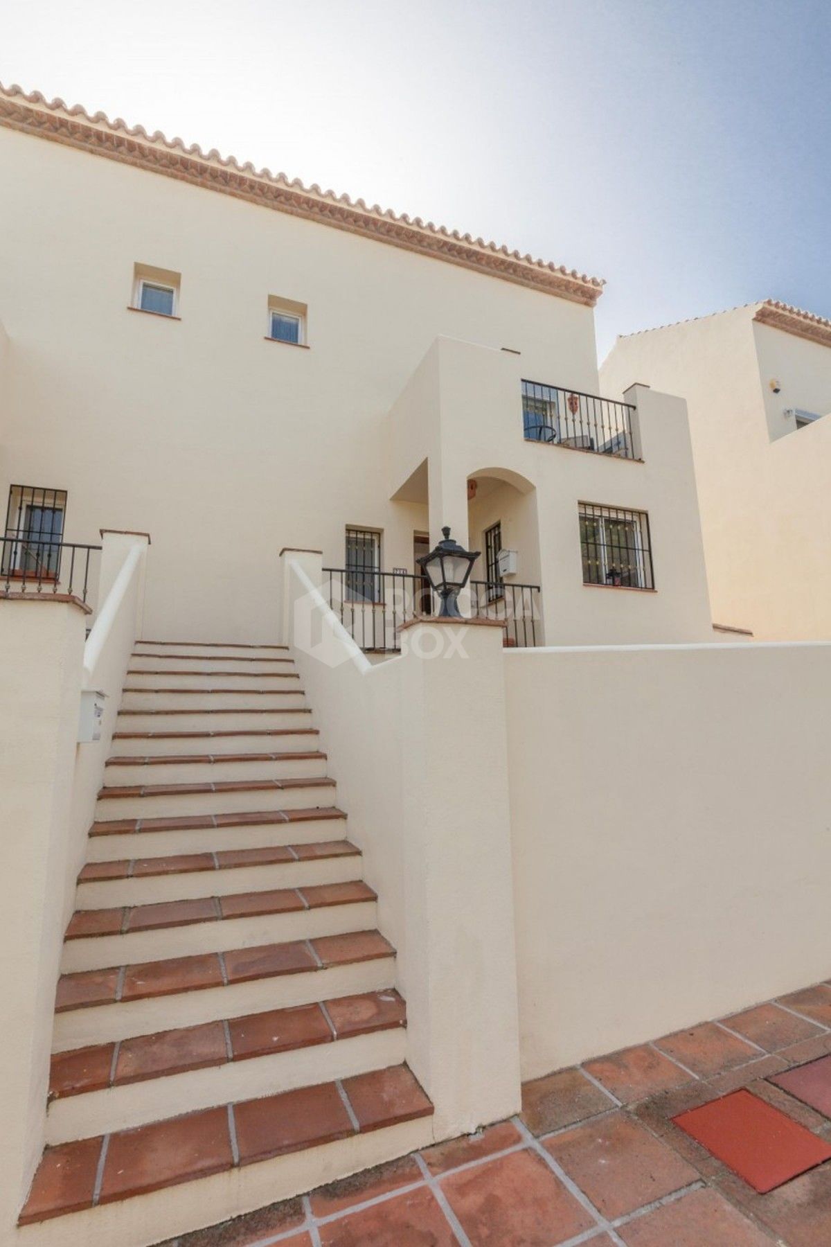 Exceptionally spacious townhouse in Aloha Golf for sale