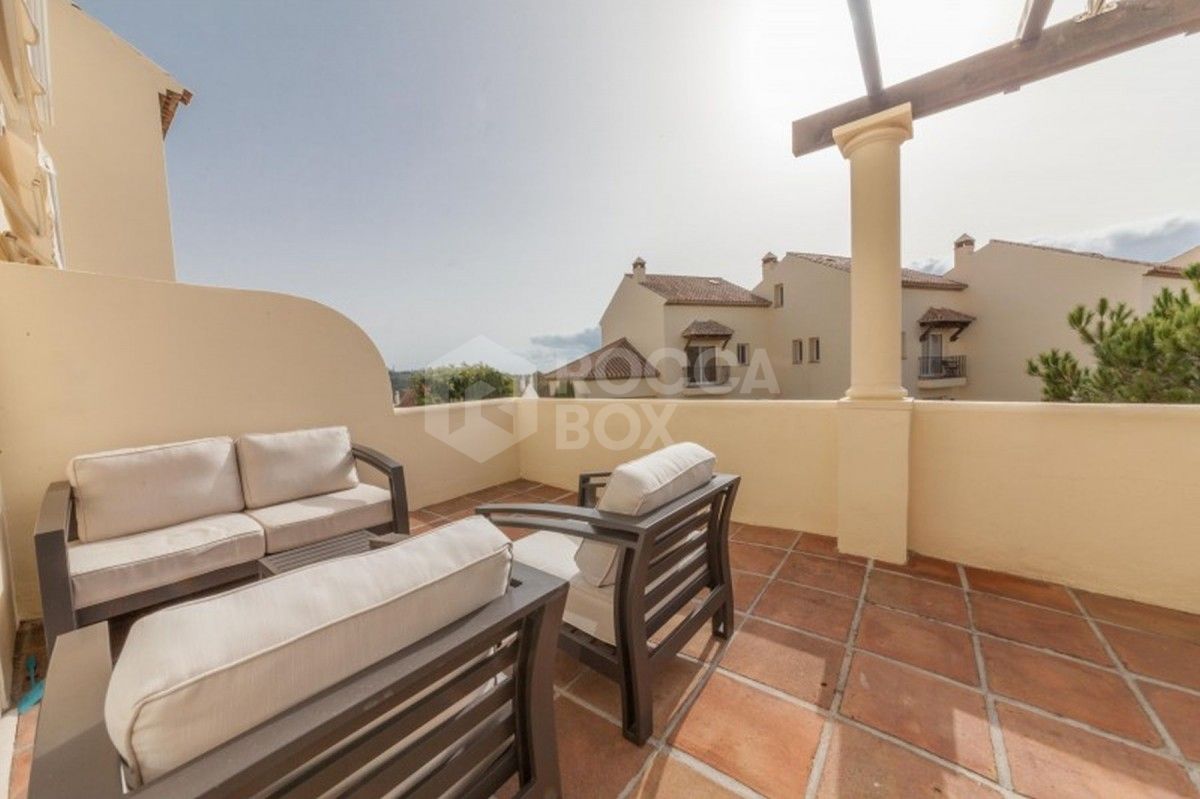 Exceptionally spacious townhouse in Aloha Golf for sale