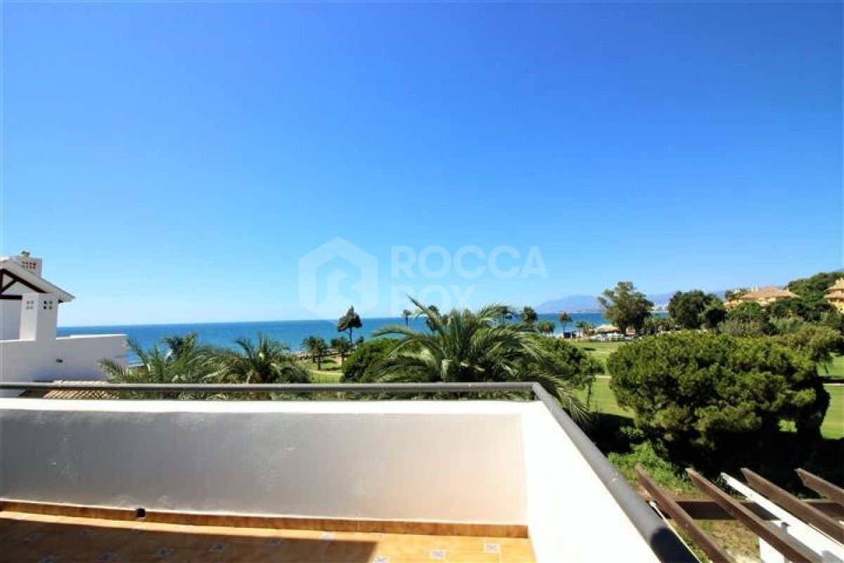 Stunning 3 bedroom penthouse for sale in Los Monteros in Marbella