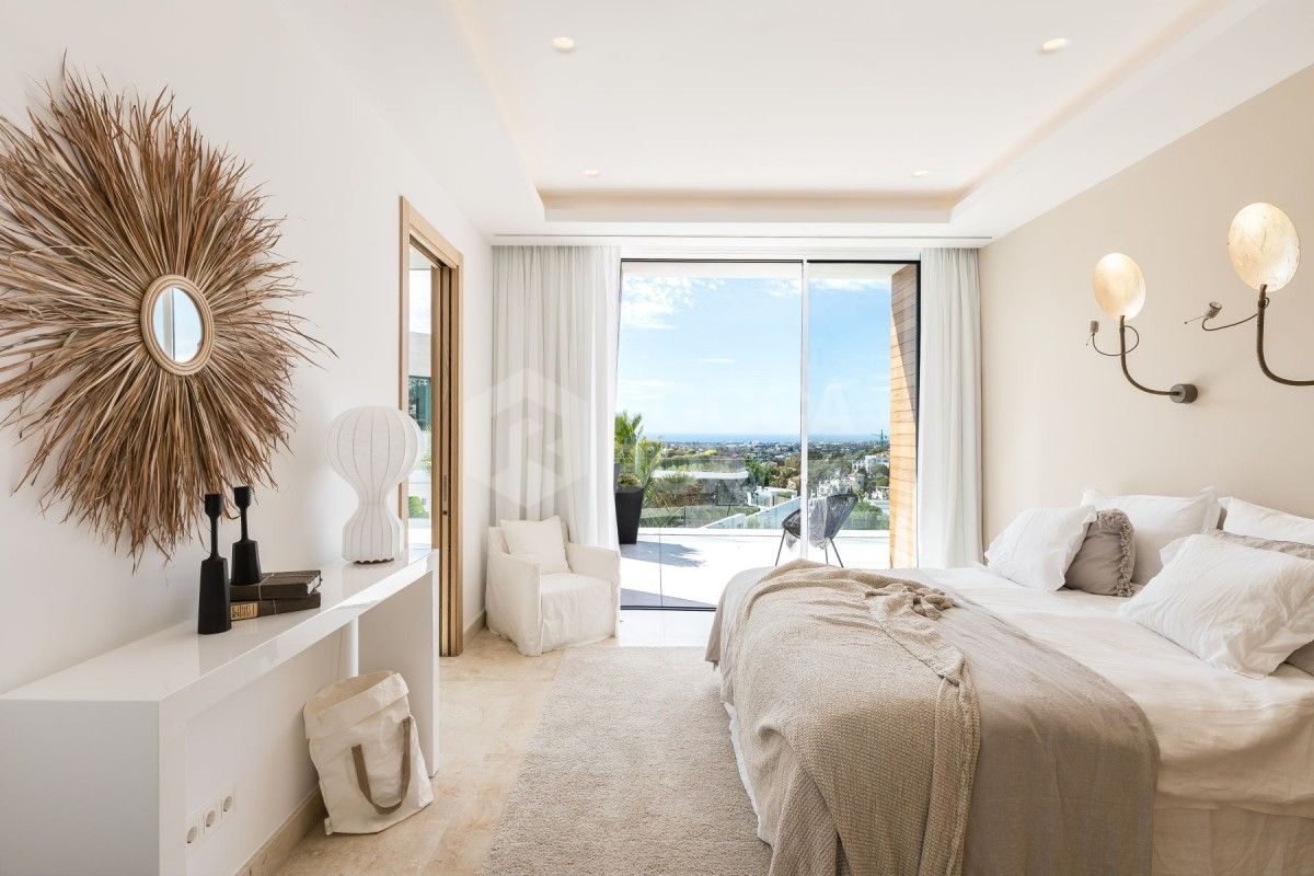 Brand new 5 bed villa for sale in la quinta in Marbella