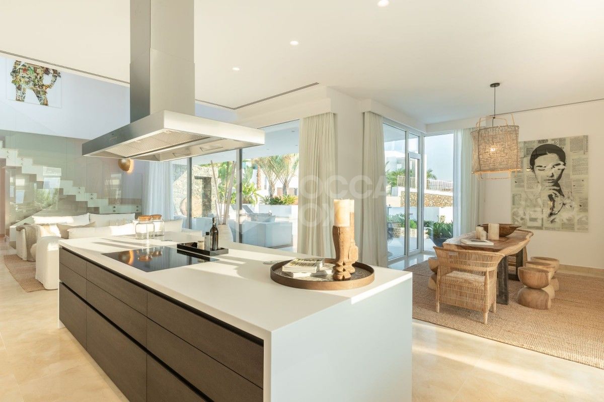 Brand new 5 bed villa for sale in la quinta in Marbella