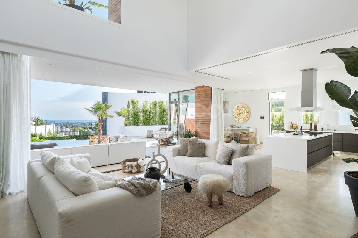 Brand new 5 bed villa for sale in la quinta in Marbella