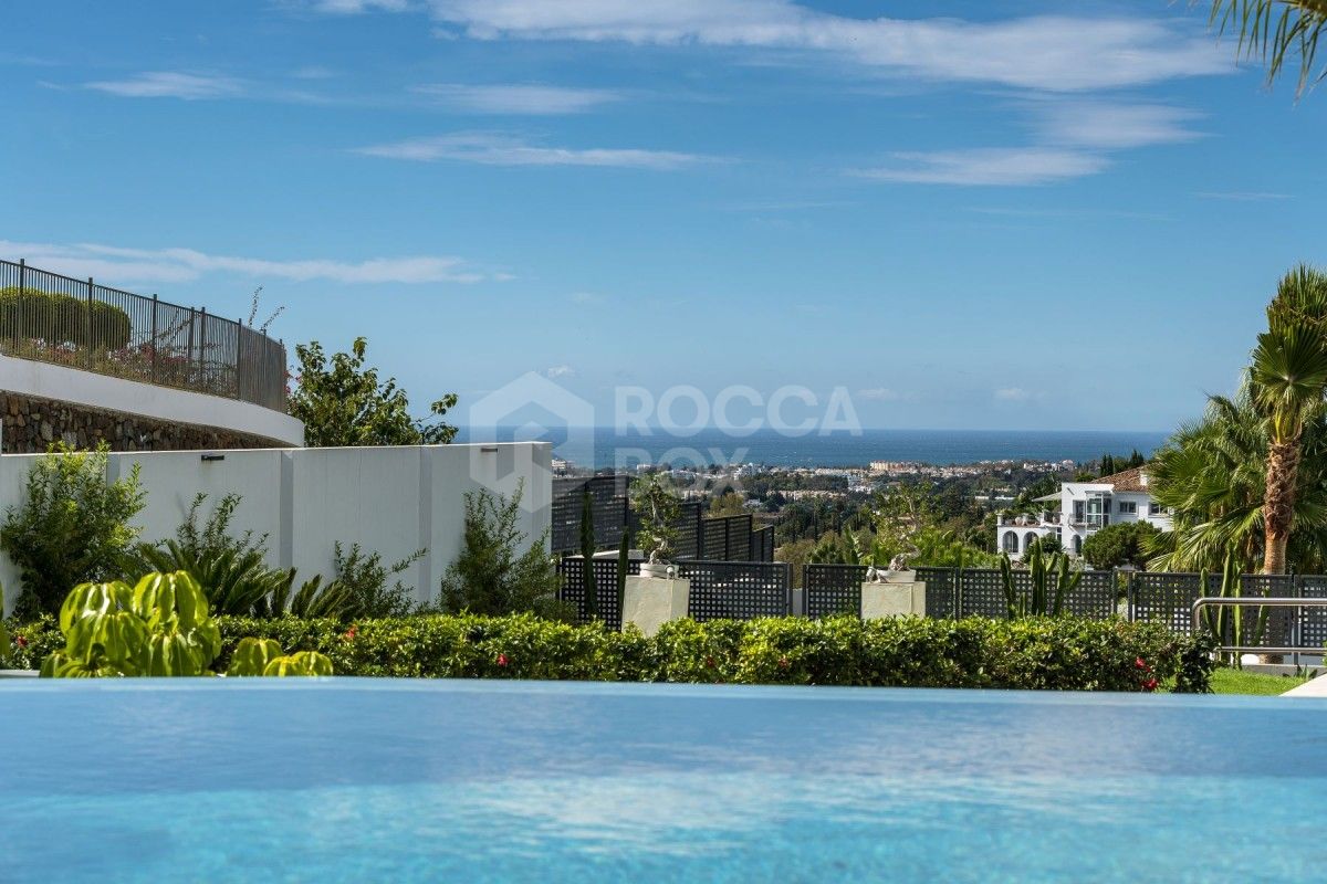 Brand new 5 bed villa for sale in la quinta in Marbella