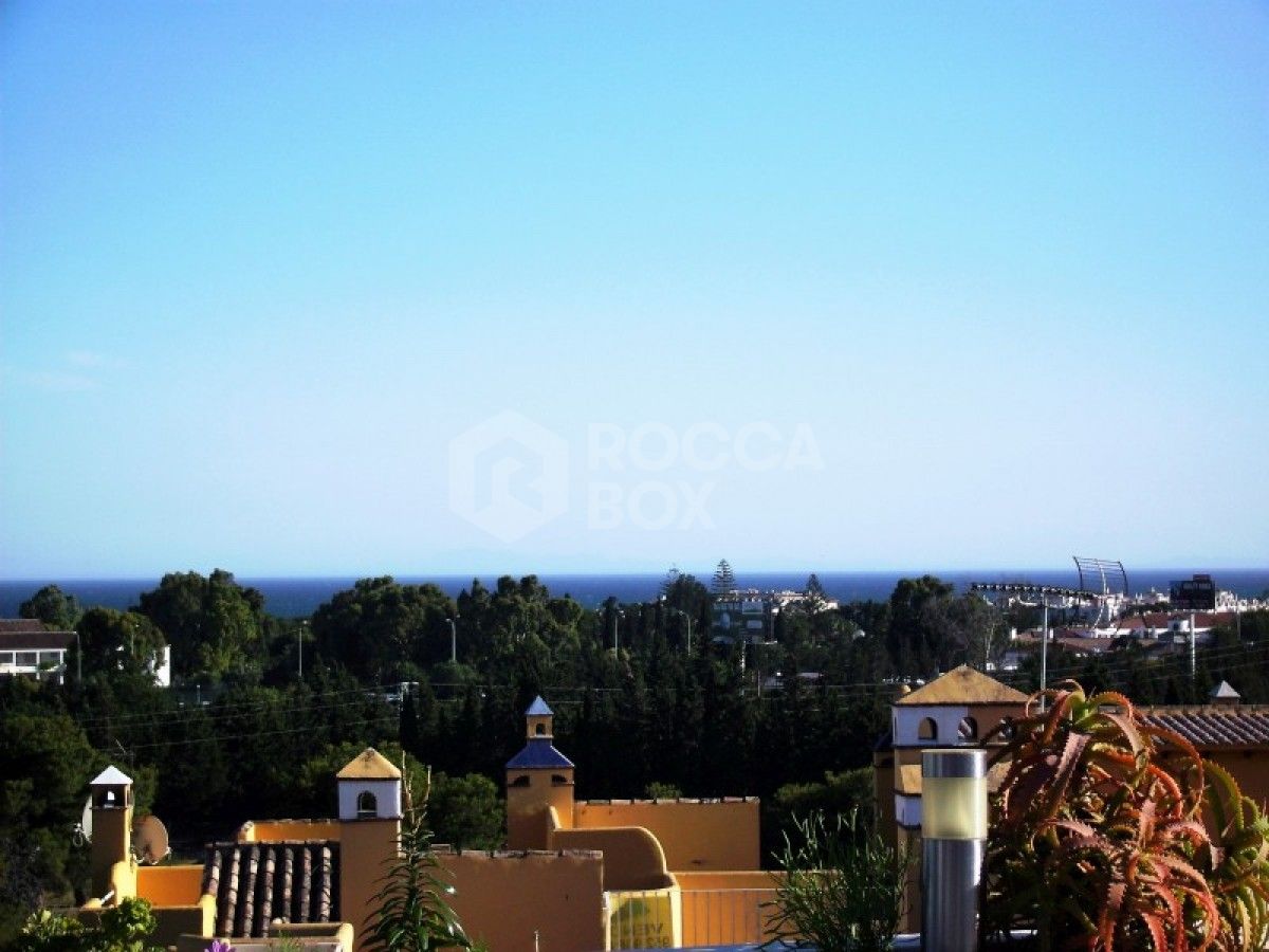 3 Bed Penthouse for sale in Puerto Banus/Nueva Andalucia