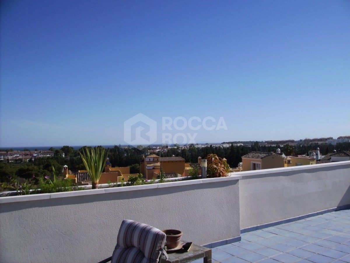 3 Bed Penthouse for sale in Puerto Banus/Nueva Andalucia