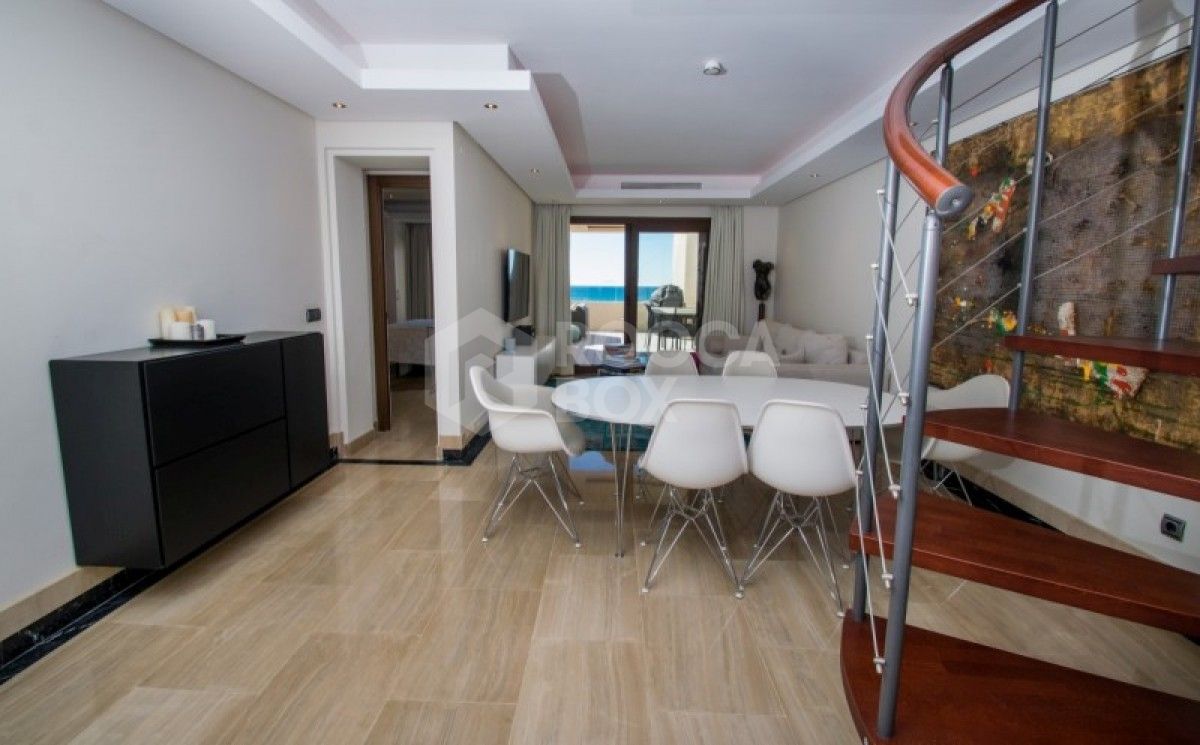 Spectacular 3 bed Penthouse for sale in Bahia Plata in Estepona