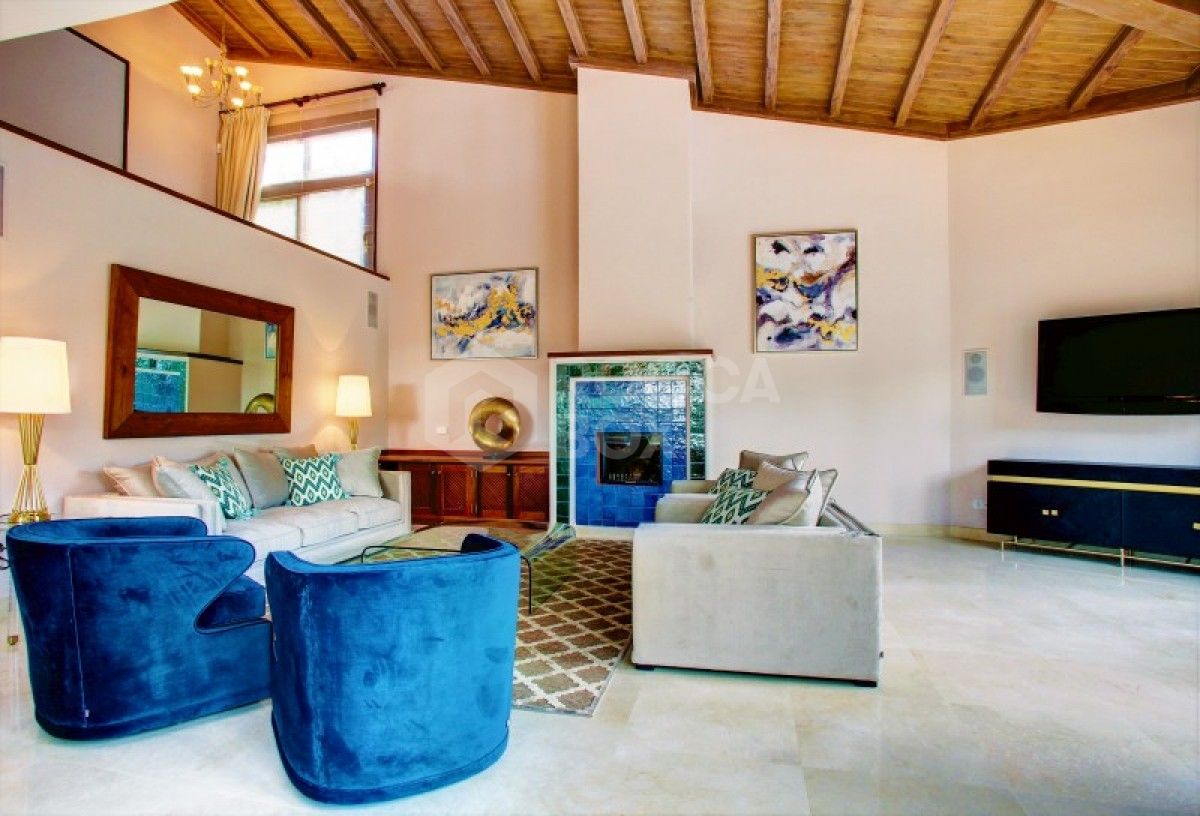 Beautiful 4 bed villa for sale in La Quinta in Benahavis