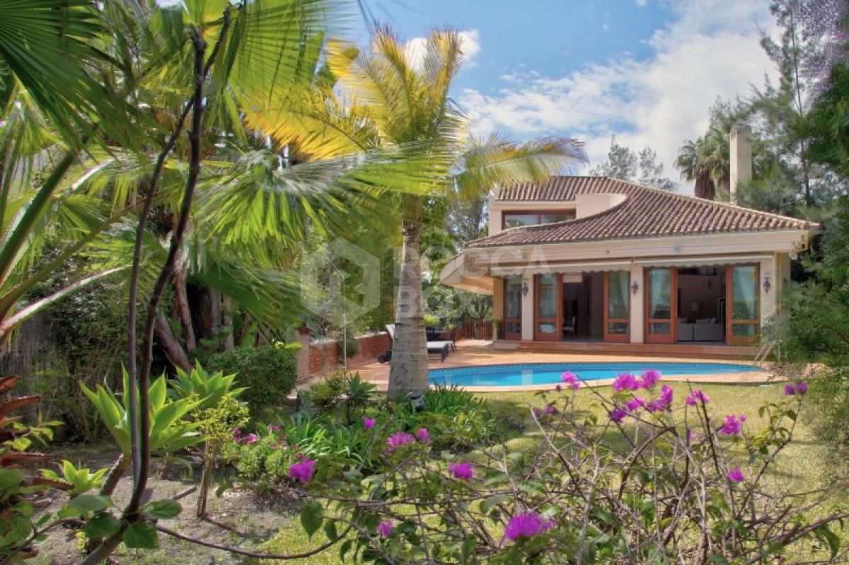Beautiful 4 bed villa for sale in La Quinta in Benahavis