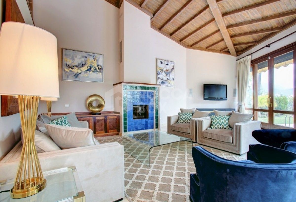 Beautiful 4 bed villa for sale in La Quinta in Benahavis