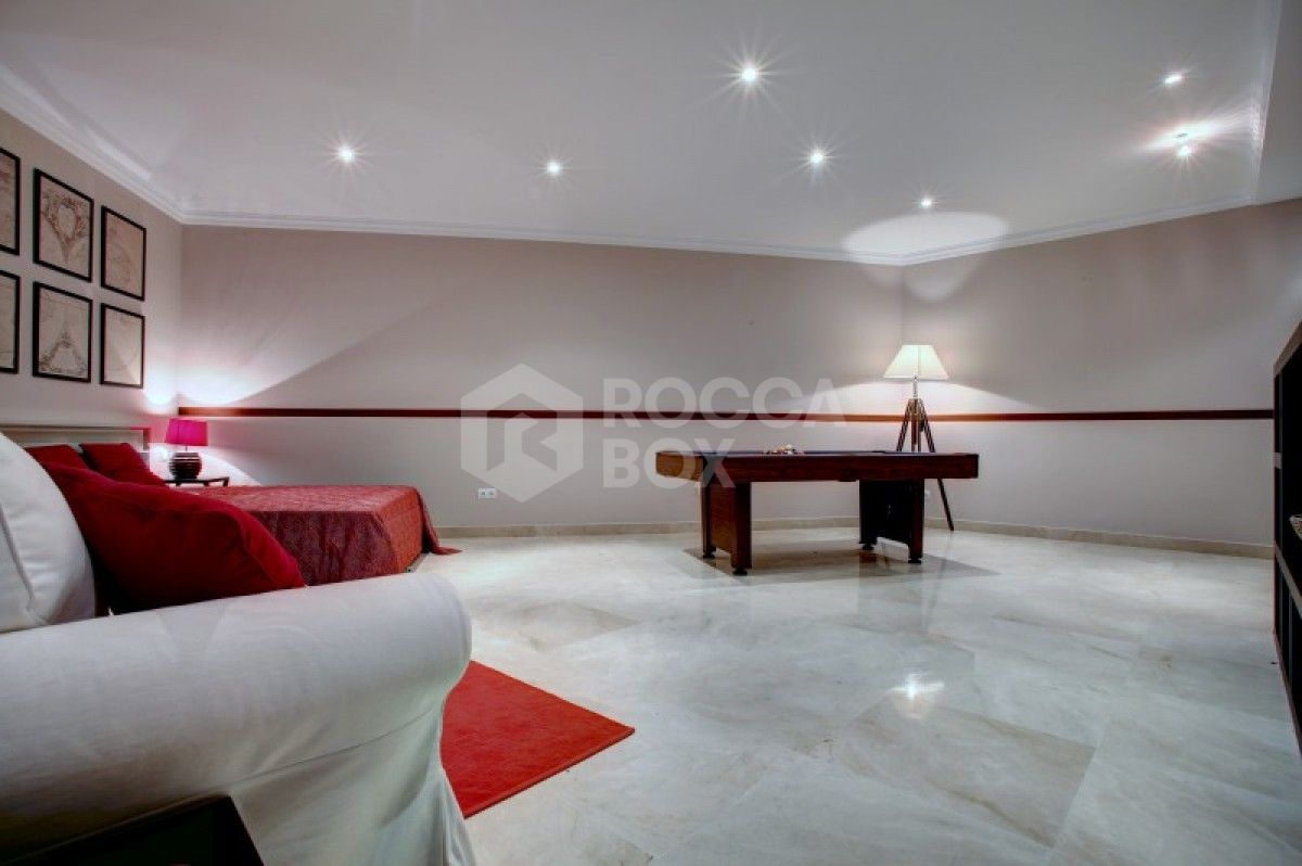 Beautiful 4 bed villa for sale in La Quinta in Benahavis