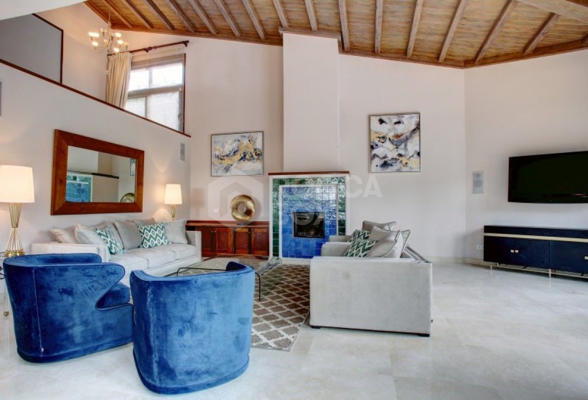Beautiful 4 bed villa for sale in La Quinta in Benahavis