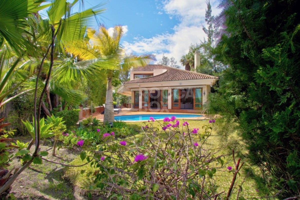 Beautiful 4 bed villa for sale in La Quinta in Benahavis