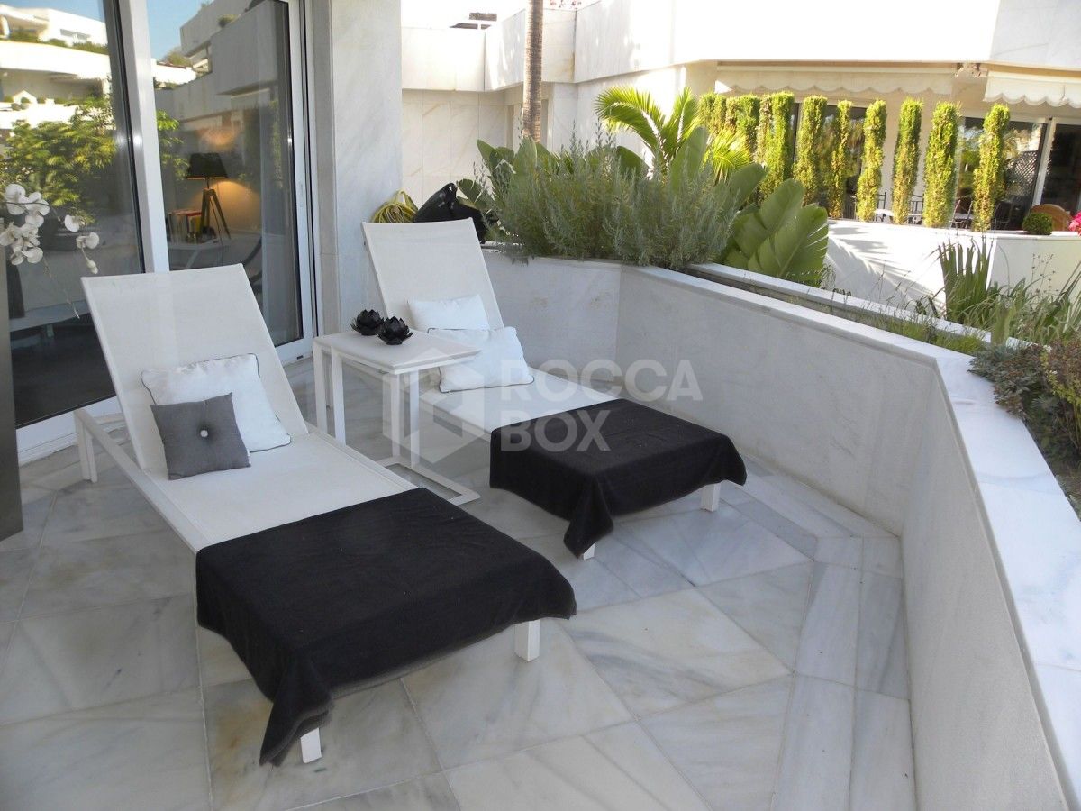 Apartment in Nueva Andalucia for sale