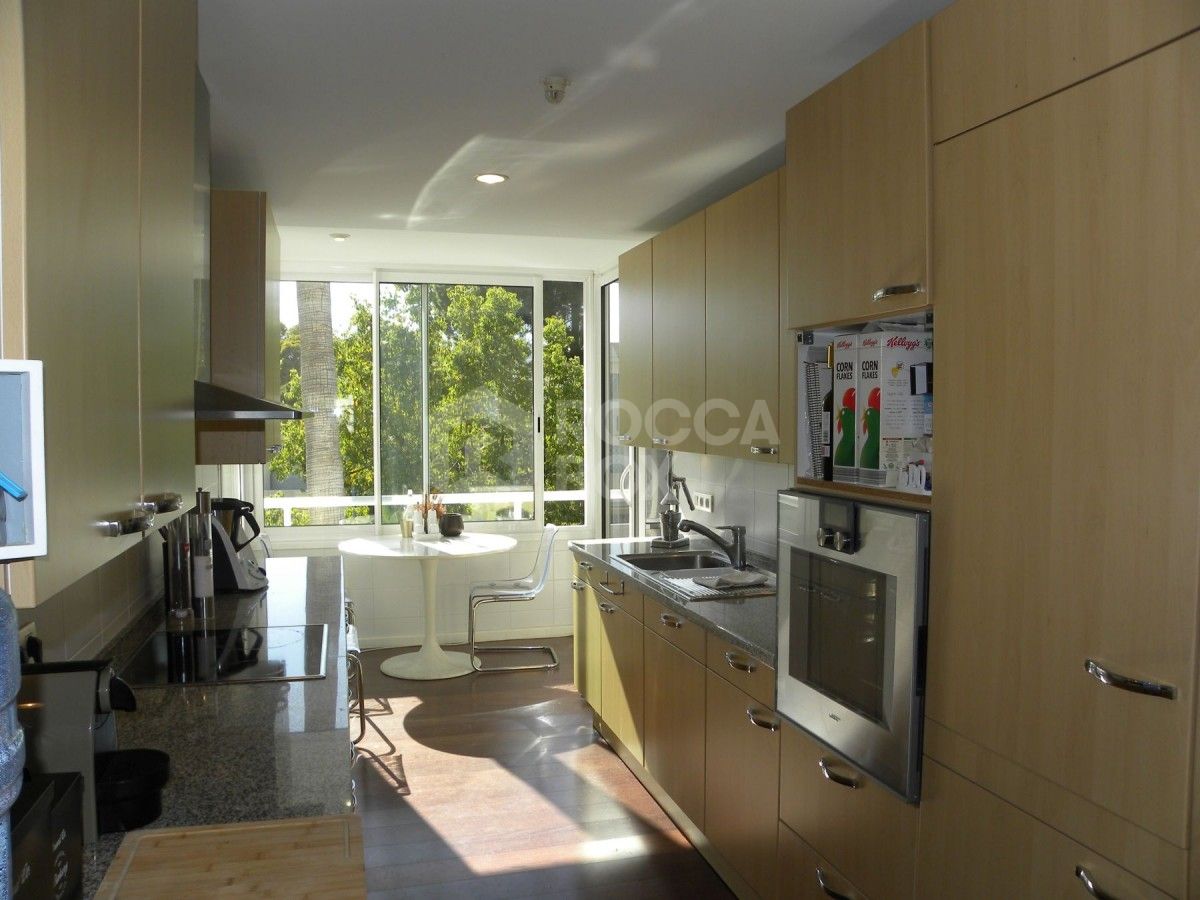 Apartment in Nueva Andalucia for sale